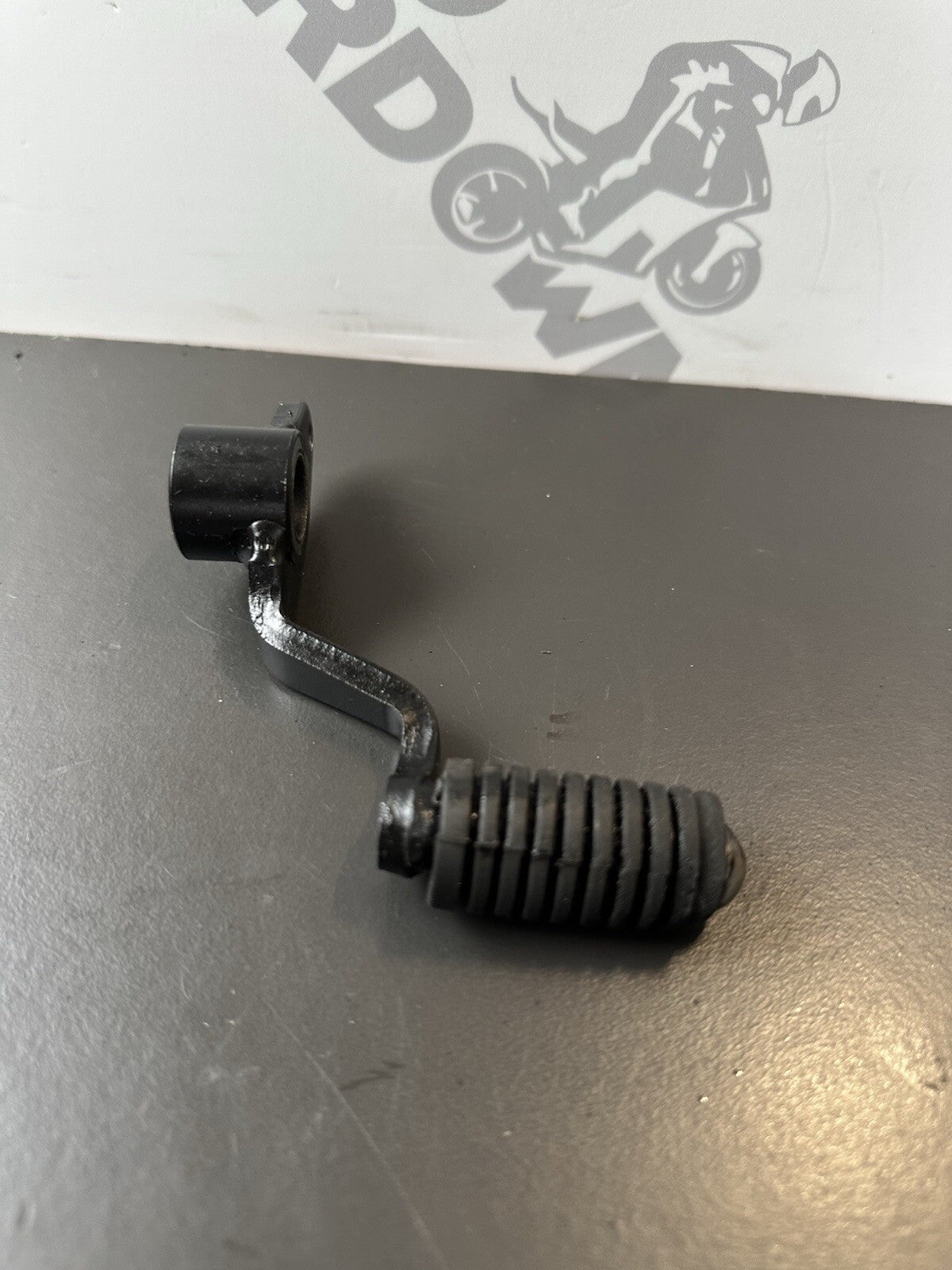 YAMAHA MT-09 SP Gear Pedal Yamaha MT09 SP Gear Pedal 2022 - B7N1811100 OEM *BENT