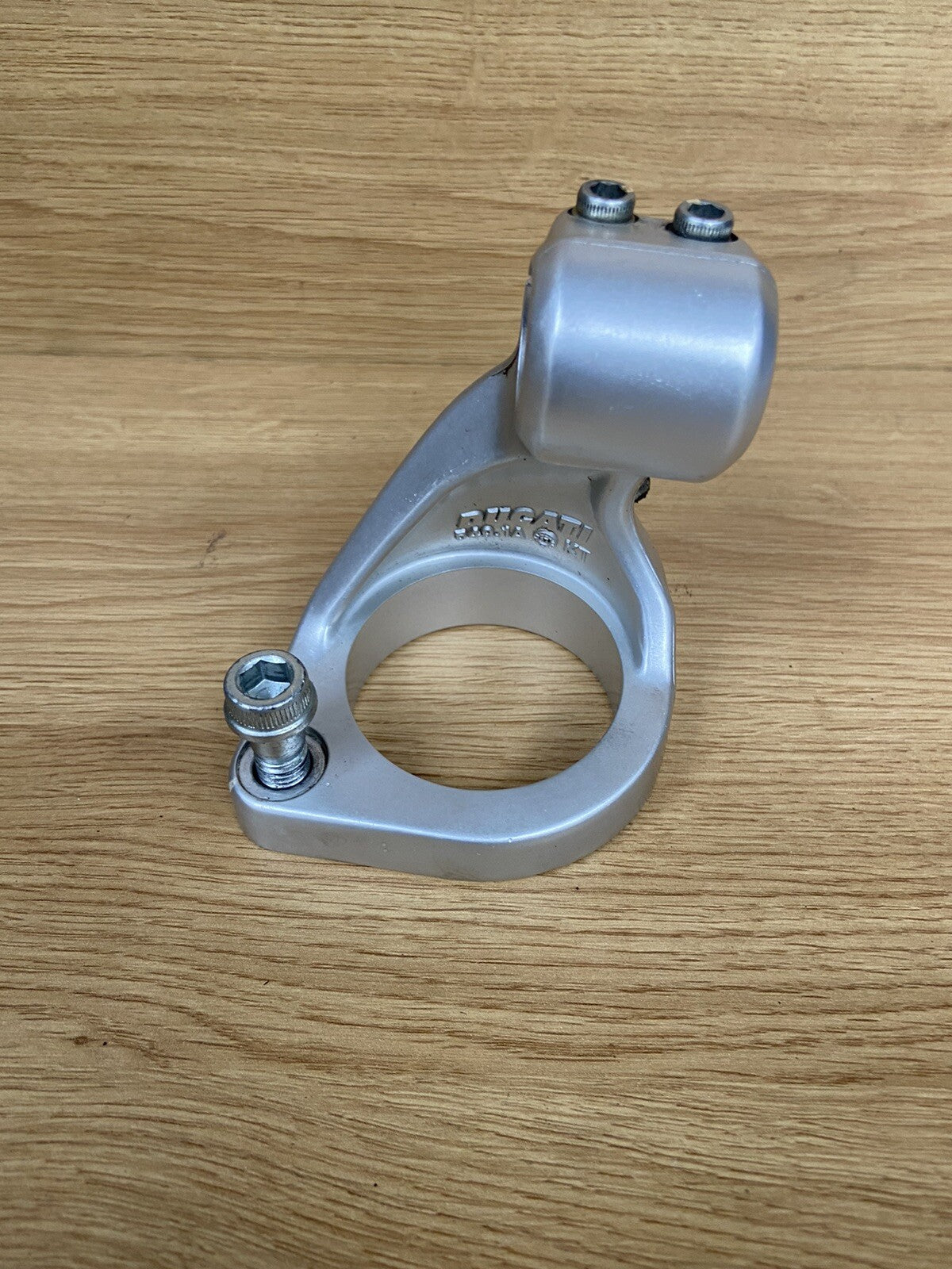 DUCATI SUPERSPORT HANDLEBAR RISER RIGHT CLIP ON 2019 Supersport Right Clip On
