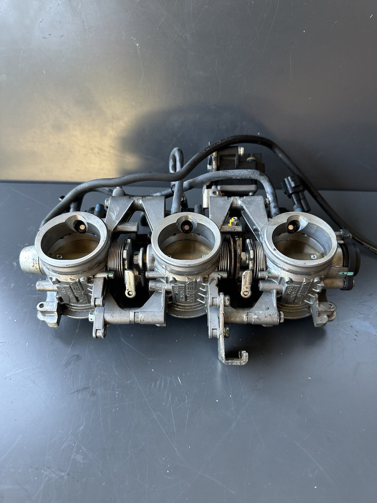 Triumph Daytona 675R Throttle Bodies OEM Daytona 675R Throttle Bodies OEM 2011
