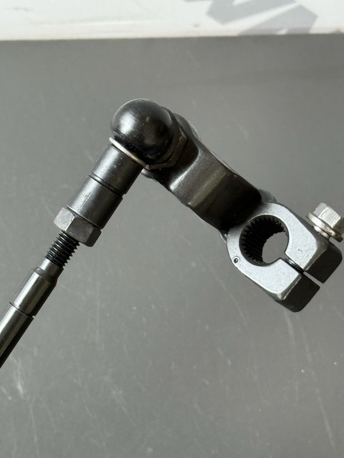 Triumph Trident 660 gear lever and linkage Gear Pedal And Gear Rod 2021-2024 OEM