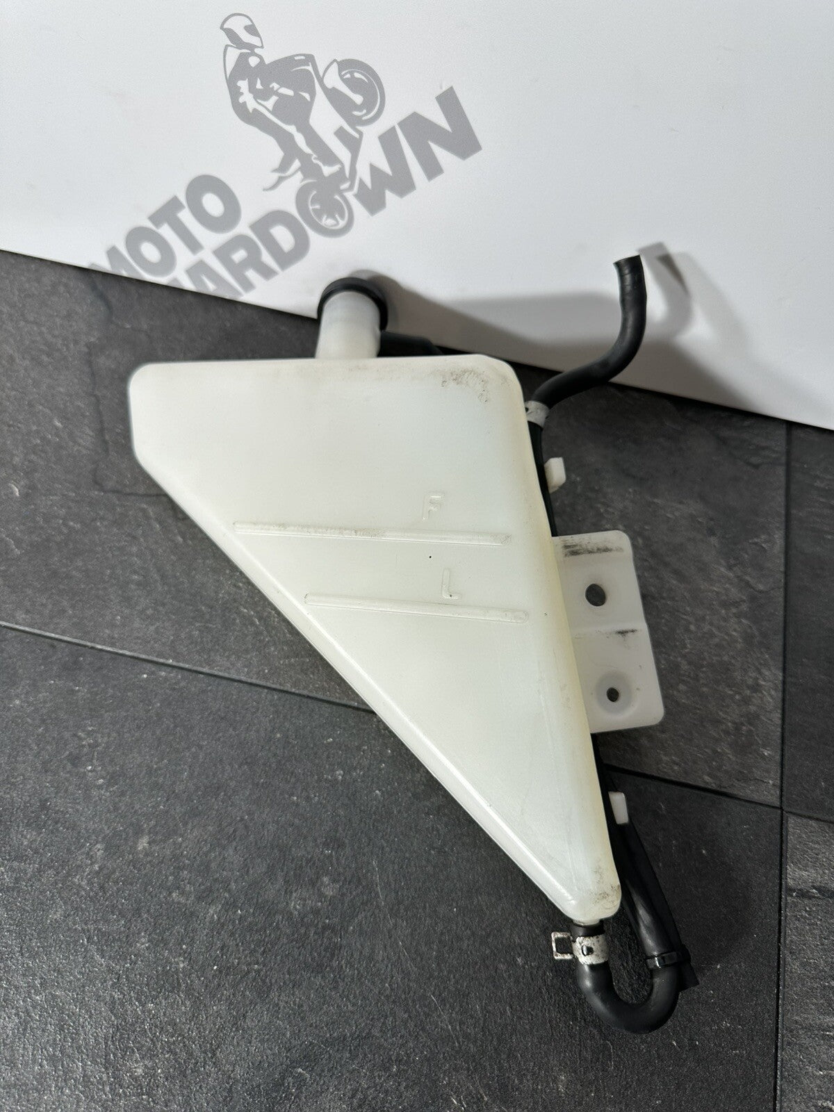 Suzuki GSXR 1300 2016 HAYABUSA Coolant Bottle Expansion Tank 18408 Miles OEM