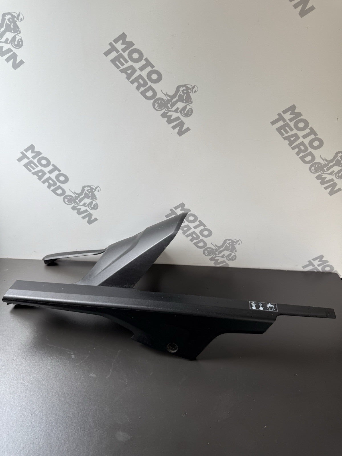 TRIUMPH TRIDENT 660 Rear Mudguard Rear Hugger Chain Guard 2021-2024 T2053300 OEM