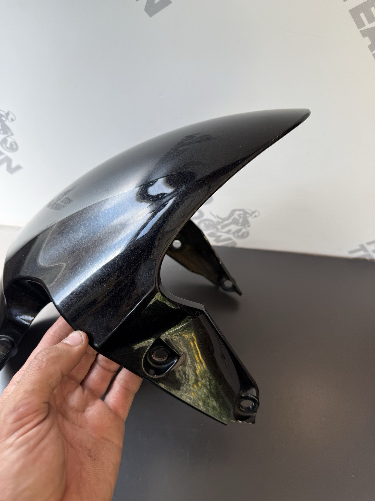 TRIUMPH STREET TRIPLE 675R FRONT MUDGUARD FENDER GLOSS BLACK *SEE DESCRIPTION*