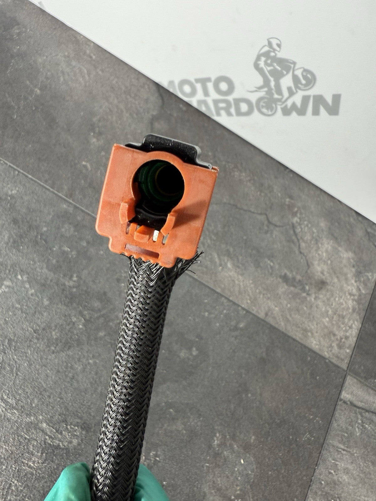 ee48bf1a-2f67-4e51-85b9-0da452c51913