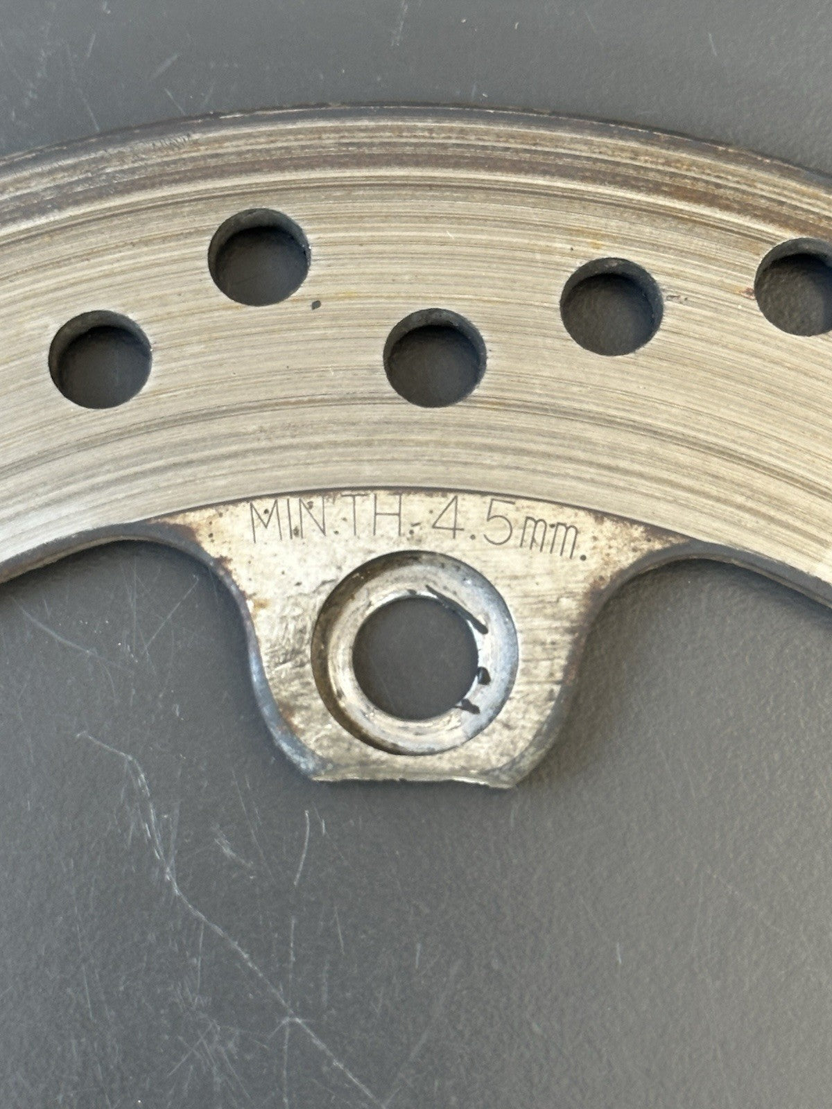 TRIUMPH STREET TRIPLE 675 675RREAR BRAKE DISC SUNSTAR REAR BRAKE DISC 2007-2011