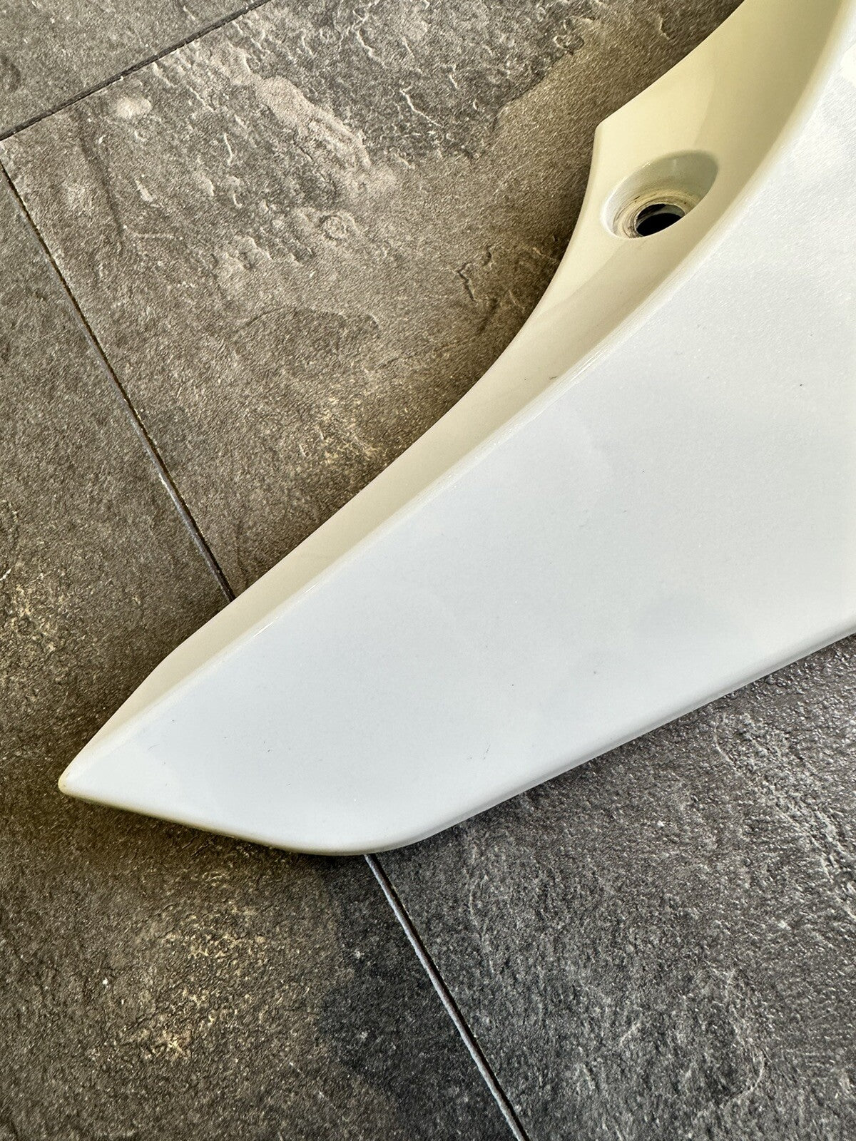 Suzuki GSXR 1000 2009 Right Belly Pan Lower Fairing Cowl 2009-2016 9715 Miles