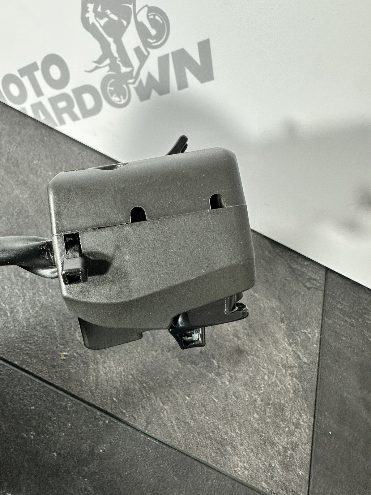 Yamaha R7 690 2024 Left Switchgear Switch Gear Assembly 1784 Miles 2022 2023 OEM