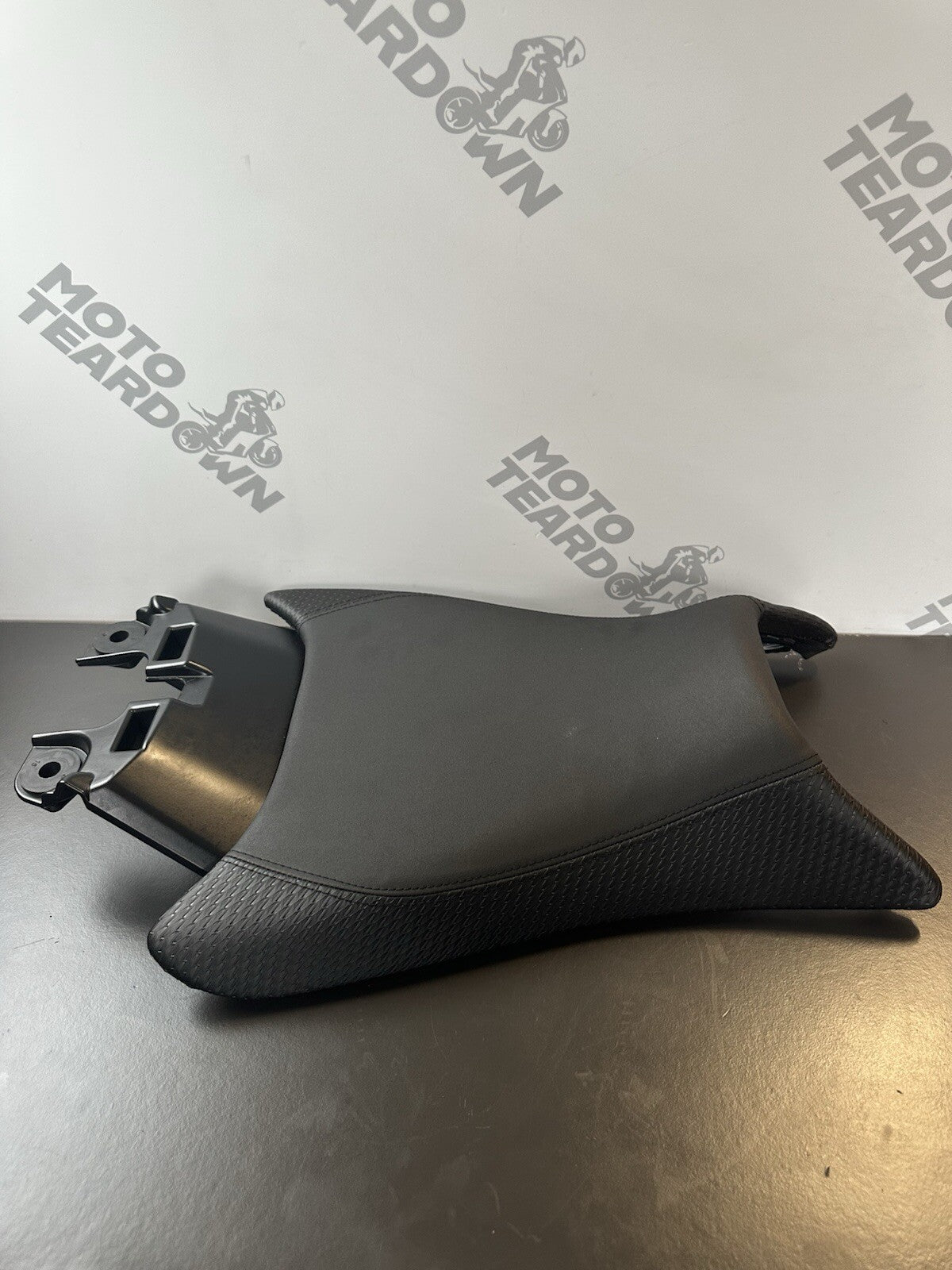 KTM 125 DUKE Seat KTM 125 DUKE Riders Seat 96007040000 OEM 51 Miles