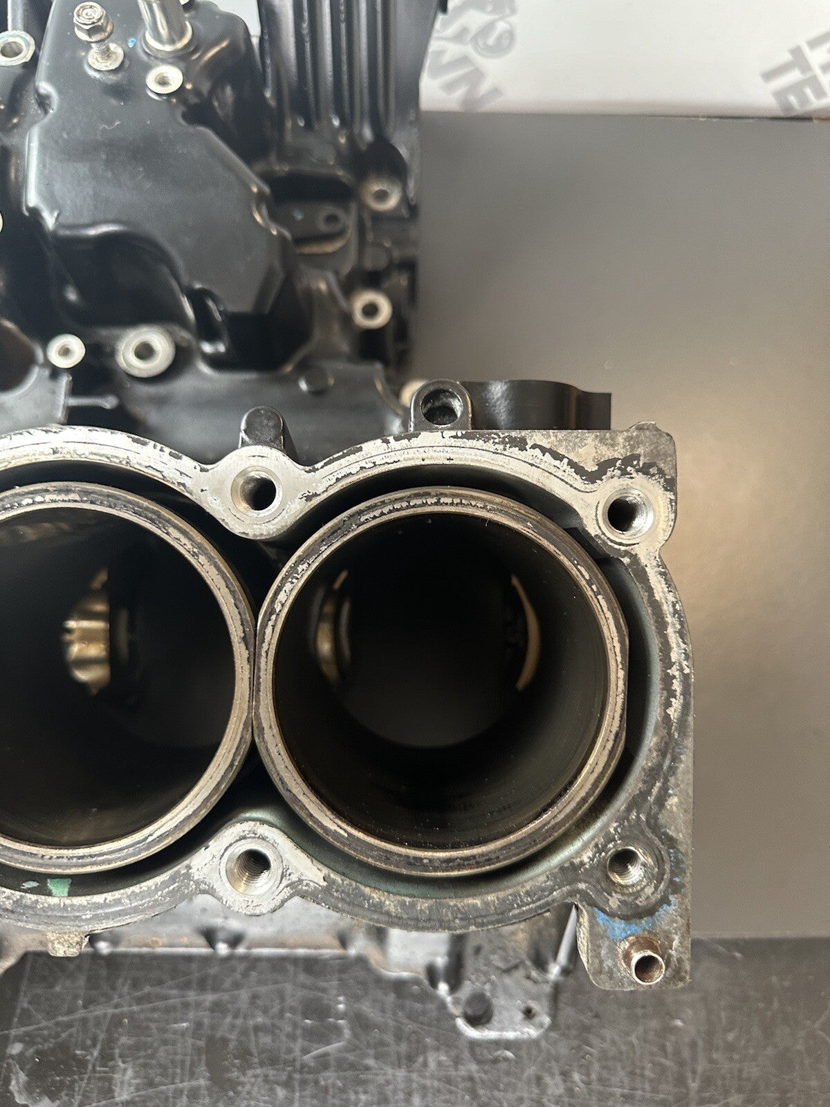 TRIUMPH SPEED TRIPLE 1050 2011 - 2015 ENGINE UPPER CRANK CASE Top Crank Case