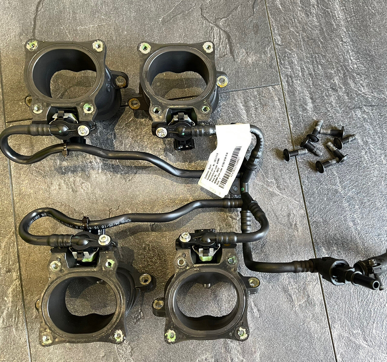 Ducati Panigale V4S V4 2018-2021 Bottom Injectors Air Funnel Only 2986 Miles OEM