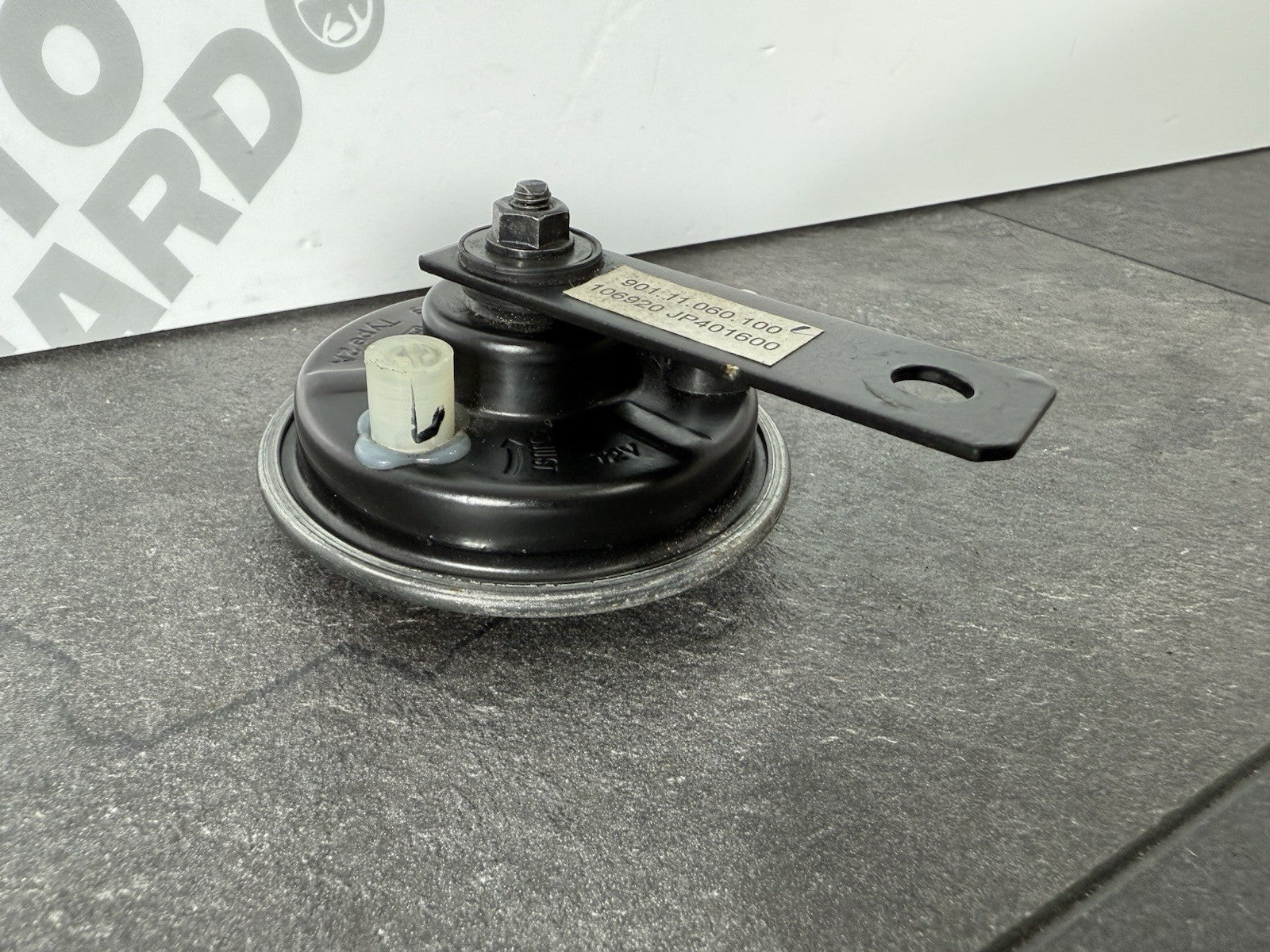 f20897fb-c76b-4d35-ab0f-2a2e86db0aa5