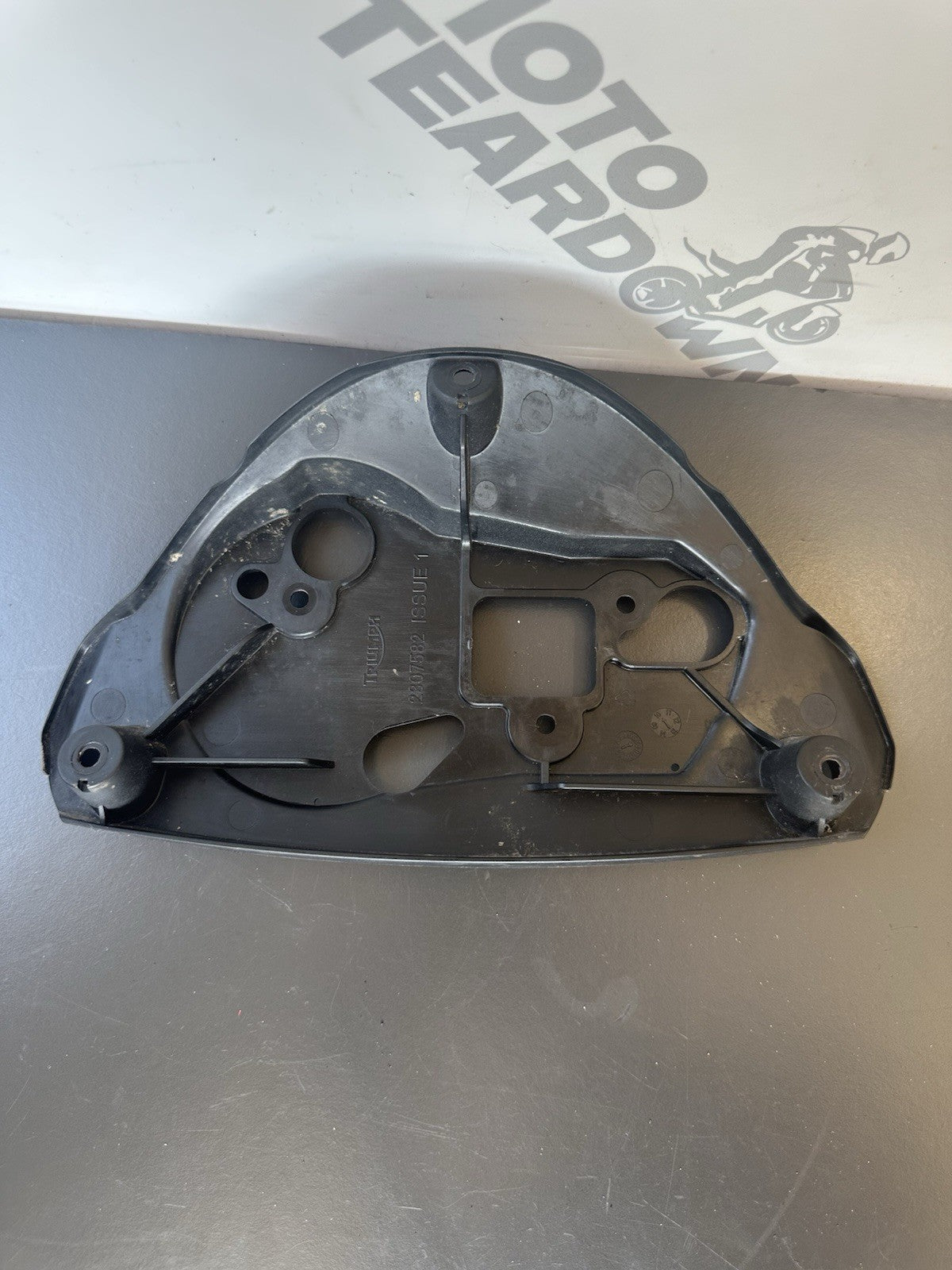 Triumph Street Triple 675 Clock Speedo DASHBOARD MOUNT T2307582 2007-11 OEM 675R