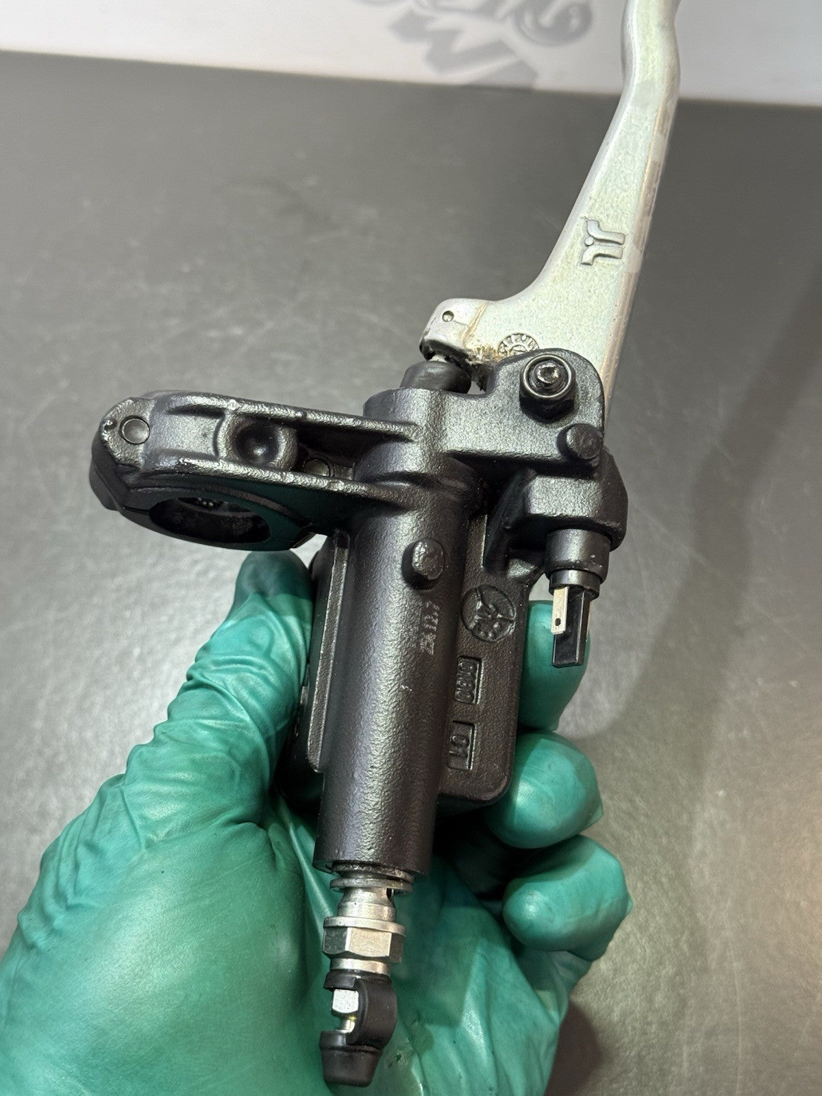 a95d878e-5a4b-4c00-9c2c-e9645bb085cb