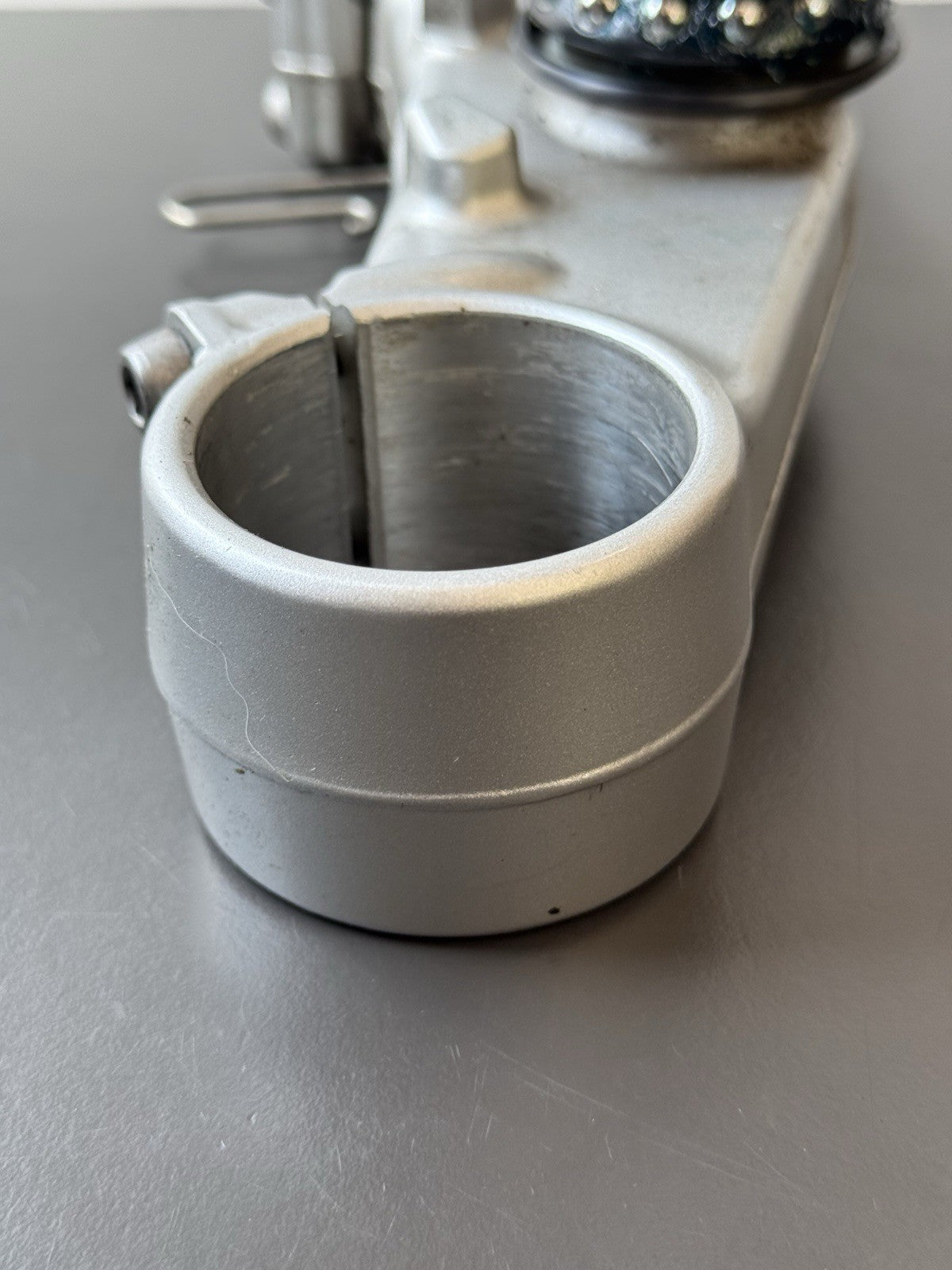 TRIUMPH STREET TRIPLE 675R Lower Yoke Bottom Clamp Lower Fork Clamp - T2044131