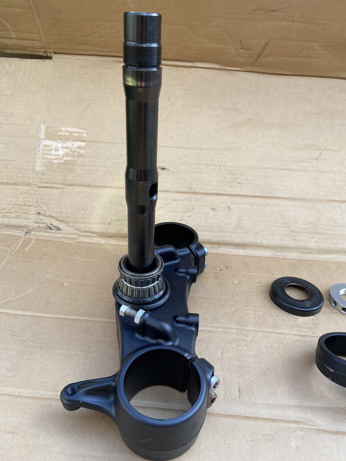 KTM 1290 superduke top and bottom clamps yoke yolk triple clamp OEM 1290 Clamps