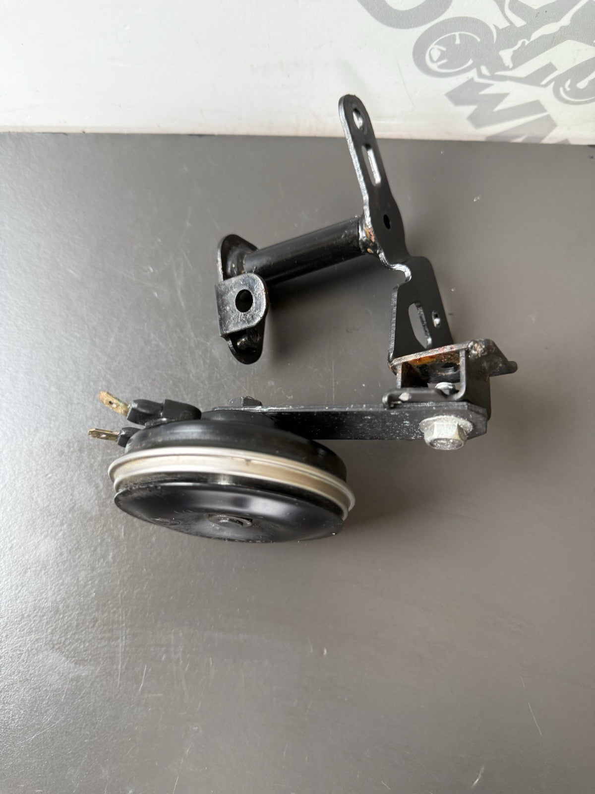 Suzuki GSXS 125 Horn & Bracket Suzuki GSXS 125 Horn And Bracket OEM 2017-2020