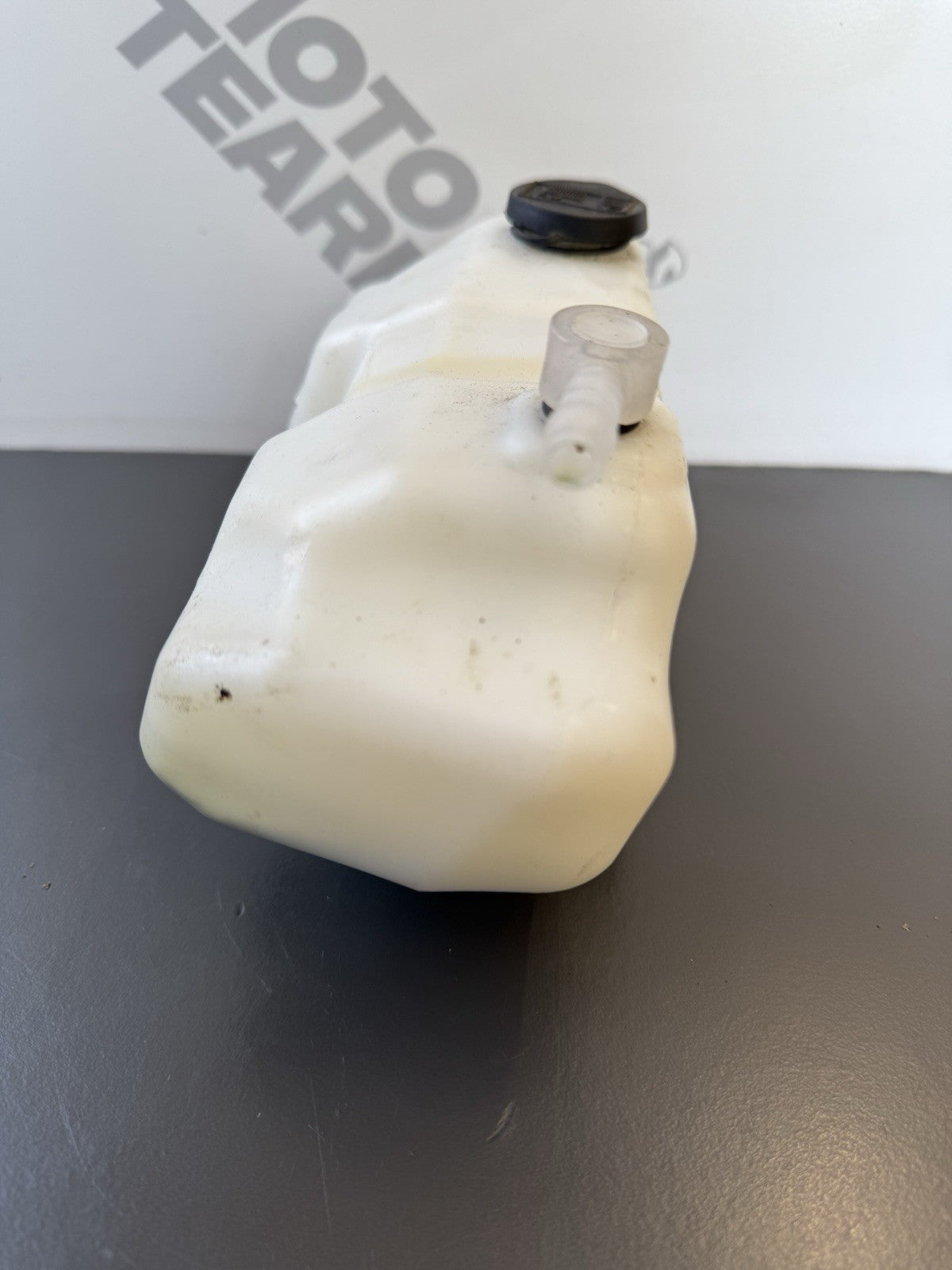 TRIUMPH STREET TRIPLE 675R COOLANT BOTTLE Radiator Coolant Bottle T2102200 2010