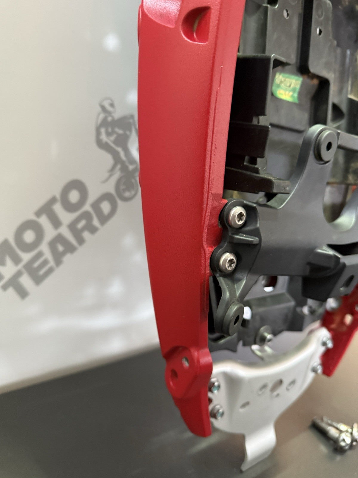 b9f24385-e961-4abb-b88a-72aec94a08bc