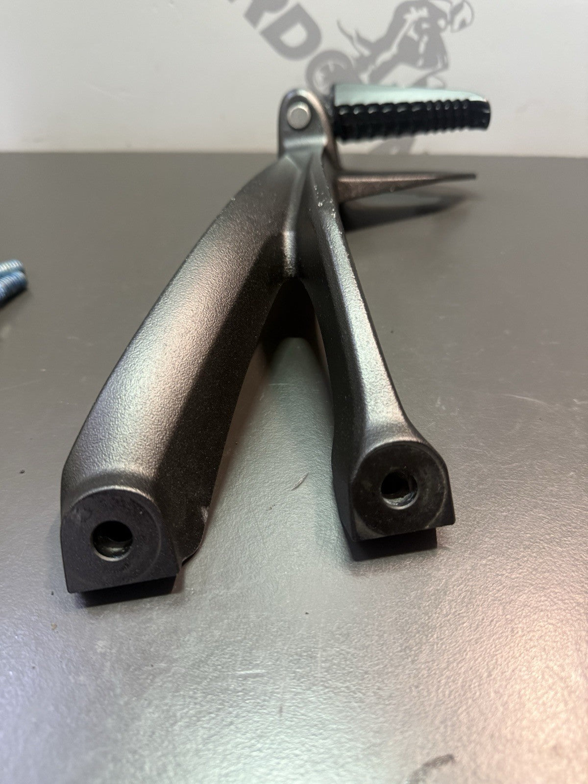 48f507cd-68cb-41e9-8c9b-6d8784dafd6d