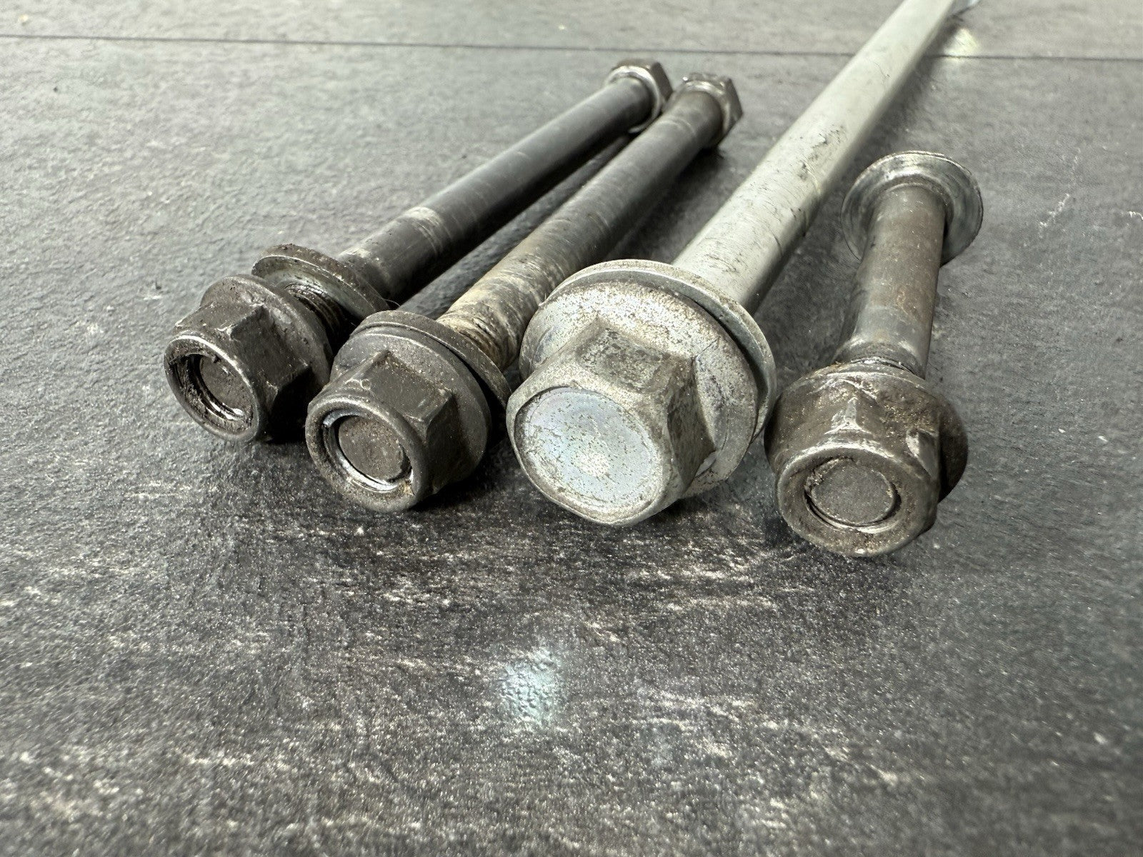 Yamaha YZF R125 R 125 2014 Frame Bolts Engine Bolts 26983 Miles 2008-2018 OEM