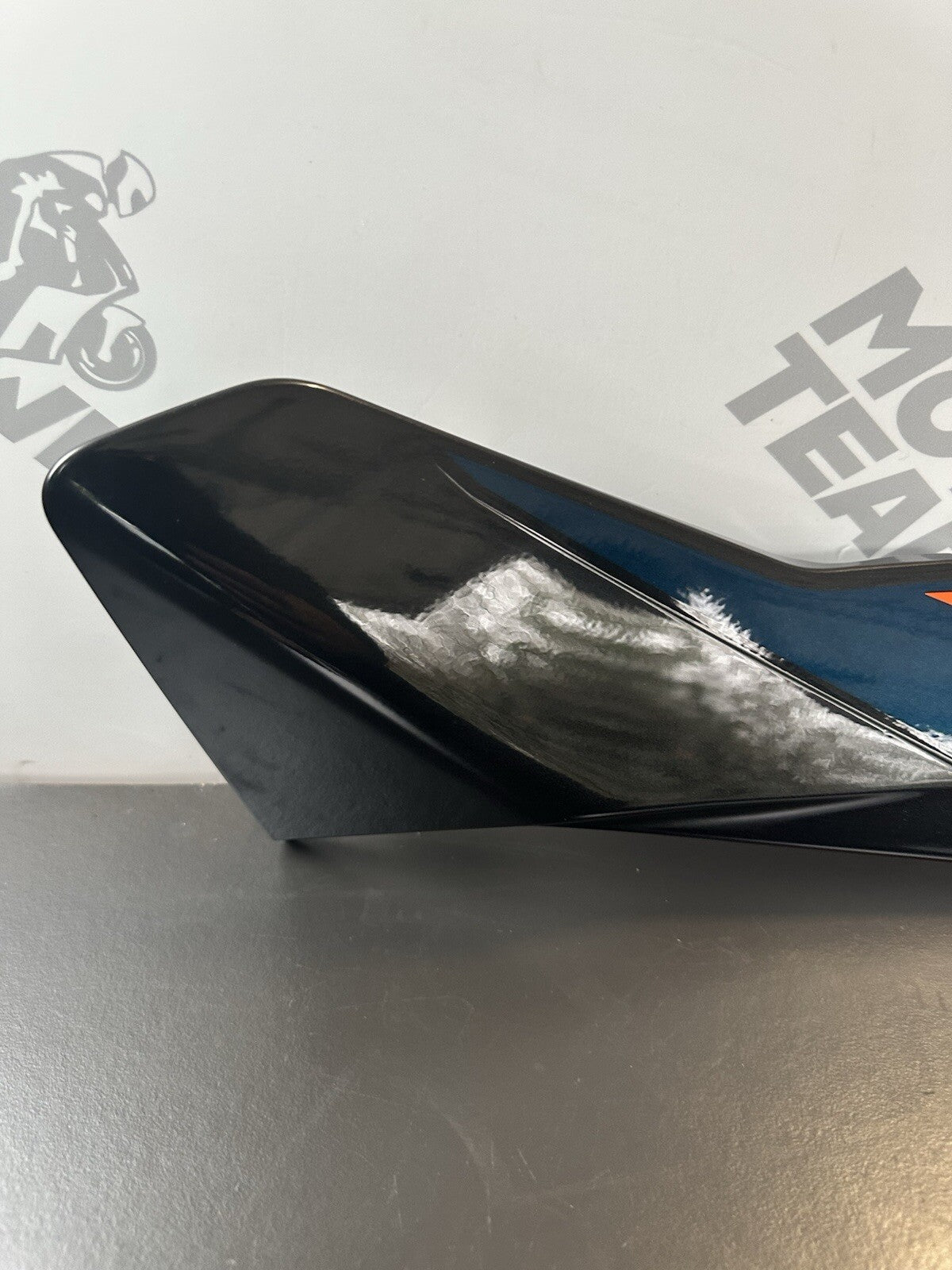 KTM 125 DUKE RIGHT SIDE PANEL RIGHT FAIRING Panel 2024- OEM KTM 125 RT FAIRING