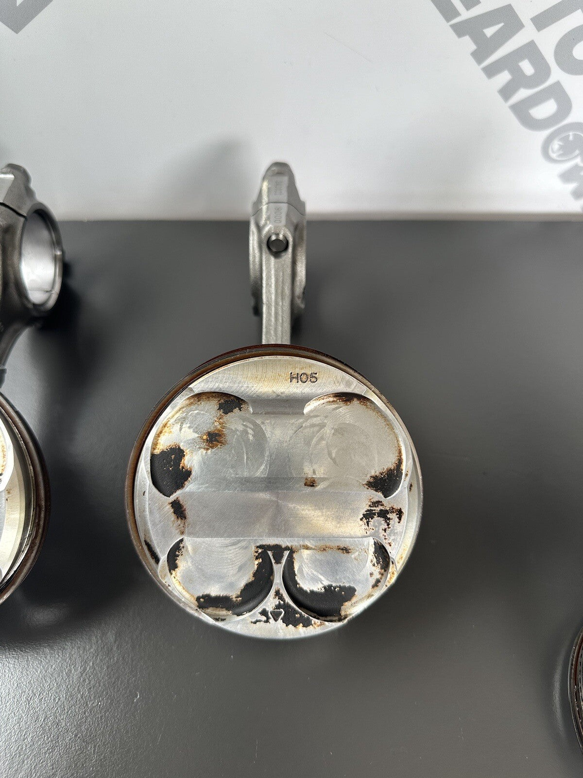 Triumph Speed Triple 1200 RR 2022 pistons READ DESCRIPTION 1200RR Engine Pistons