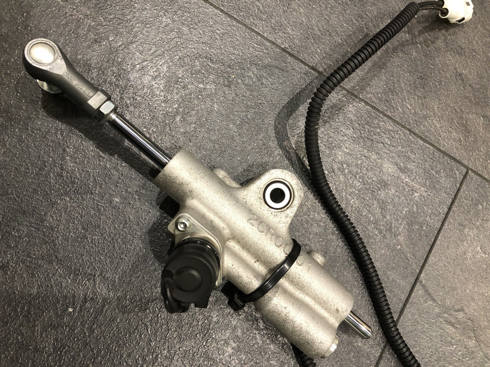 Yamaha MT10 SP 2017-2020 Electronic Steering Damper OEM 10595 Miles R1 2CR