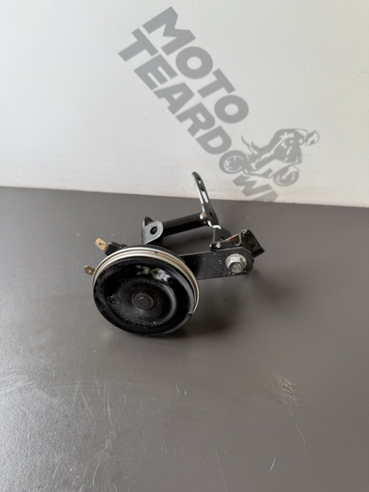 Suzuki GSXS 125 Horn & Bracket Suzuki GSXS 125 Horn And Bracket OEM 2017-2020