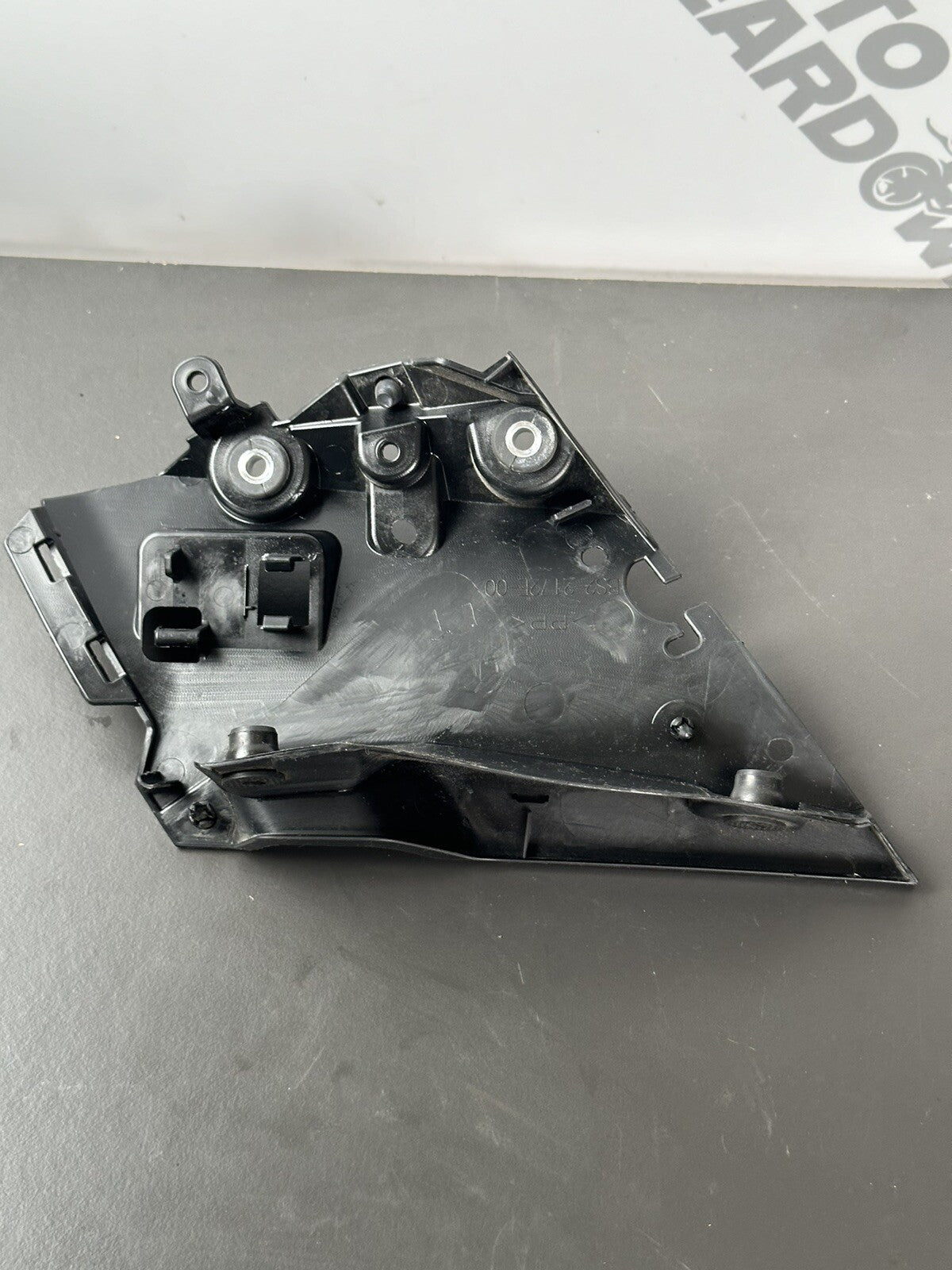 Yamaha MT09 ABS Front Left Side Fuel Tank Infill Fairing BS2-2172E-00 2017-2020