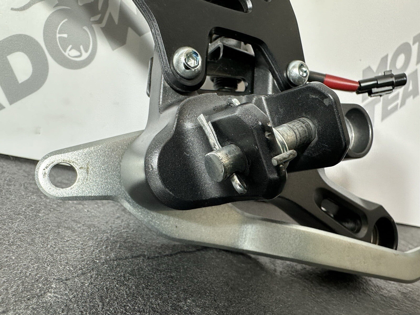 Yamaha R7 690 2024 Right Footrest Hanger Rearset Brake Lever 1784m 2022 2023
