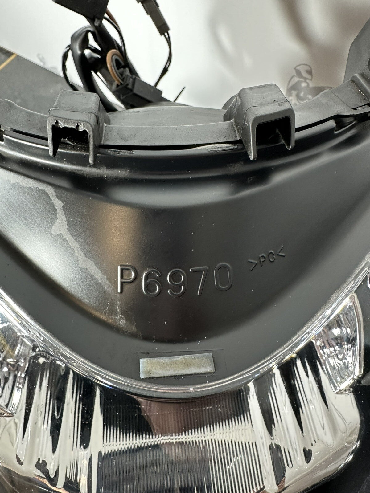 Suzuki GSXR 1300 2016 HAYABUSA Headlight Assembly Front Light 18408 Miles OEM