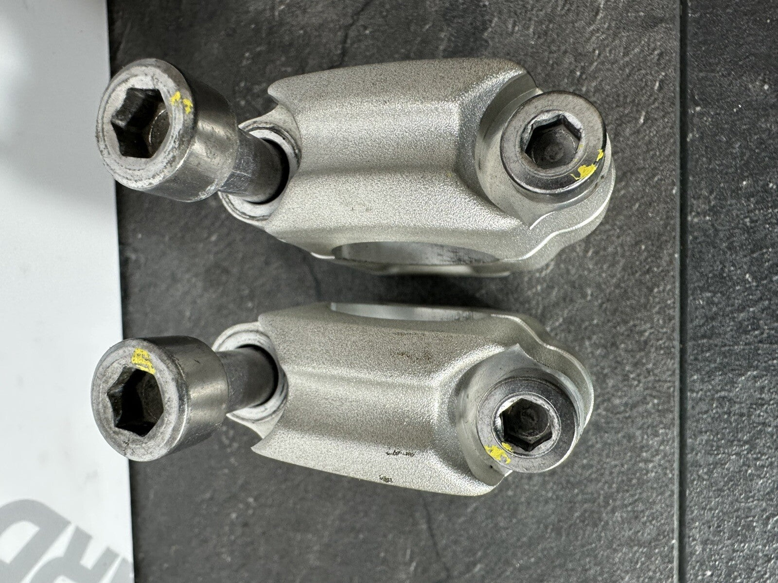 Triumph TIGER 900 GT PRO 2022 Handlebar Risers Clamps 6337 Miles 2020-2023 OEM