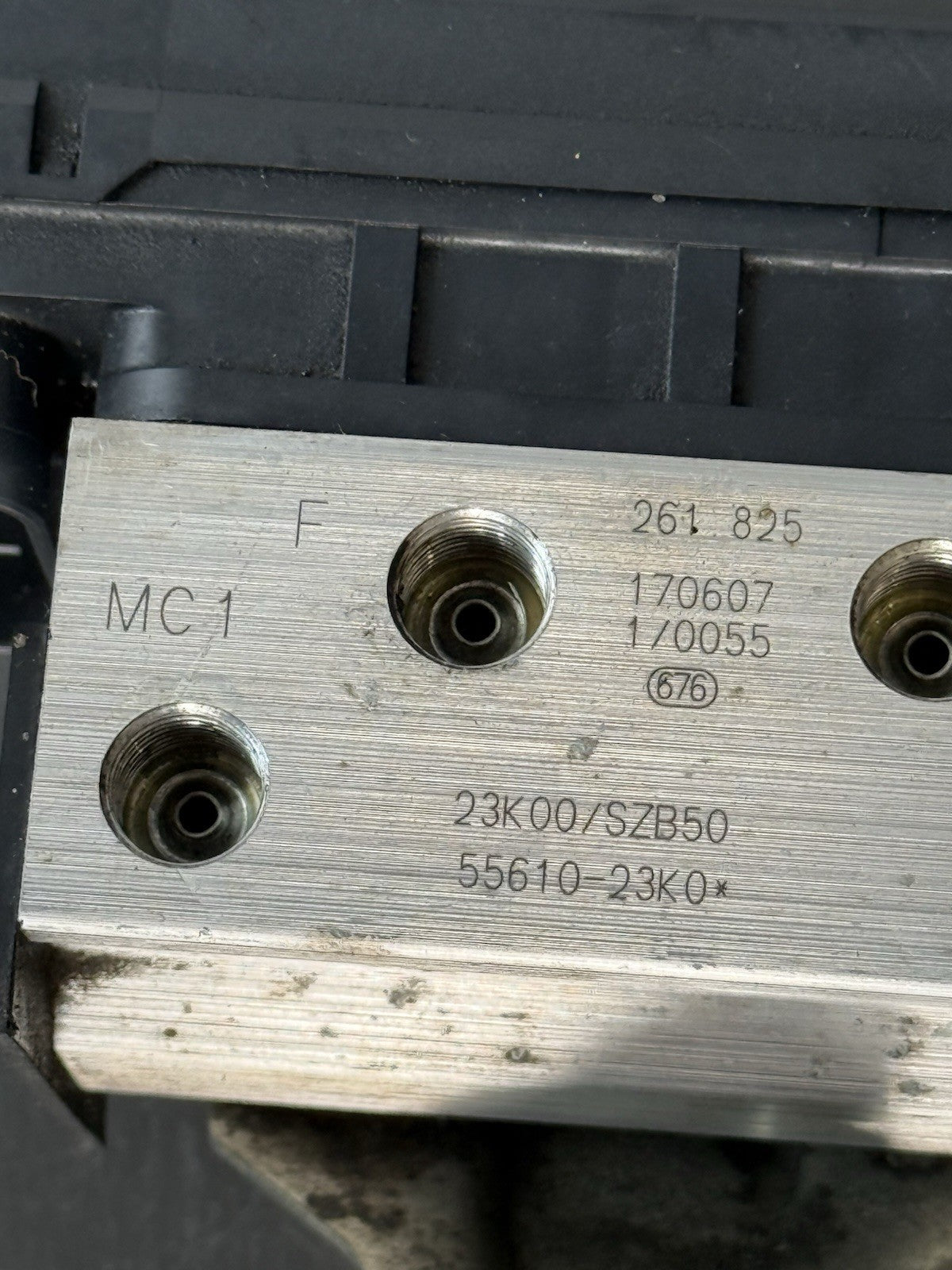 Suzuki GSXS 125 ABS Pump Controller 2017-2021 Suzuki GSXS 125 ABS Pump OEM