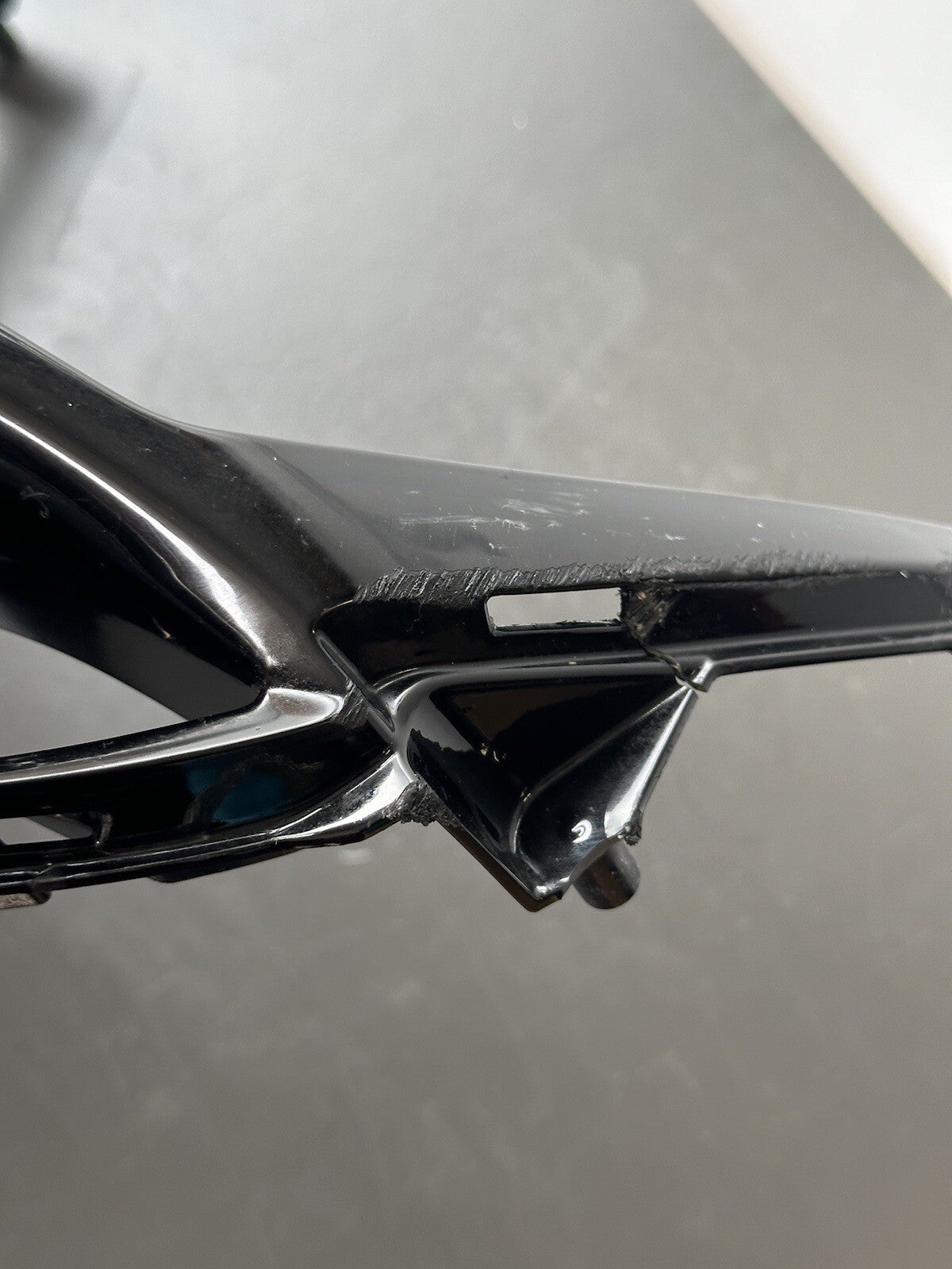 Upper Front Fairing Cowl Nose For Suzuki GSXR 1000 2009-2016 94671-47HO CRACKED