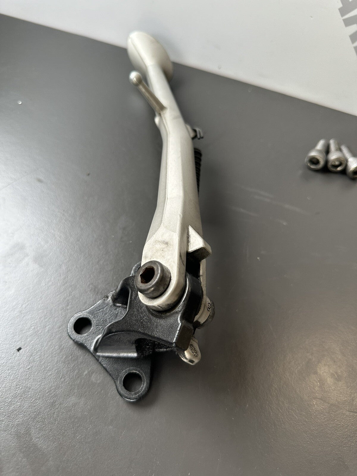 Triumph Speed Triple 1050 ABS 2011-2015 side prop kick stand 1050 Kick Stand OEM