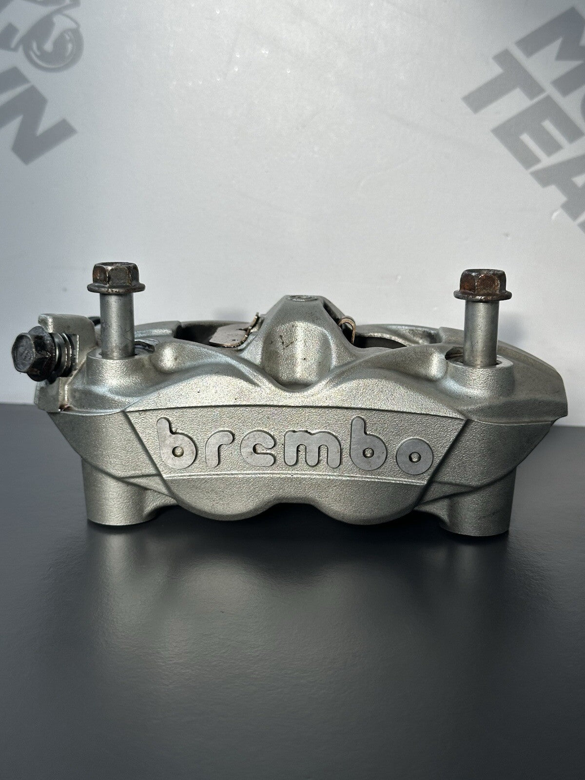 Suzuki GSXR600 GSXR750 Front brake calipers Brembo Monoblock 2011 - 2017 108mm
