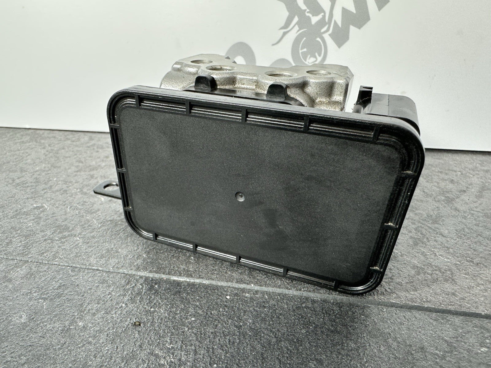 Triumph Street Triple 675 R 2015 ABS Pump Module Brake Pump 2013-2016 16470m