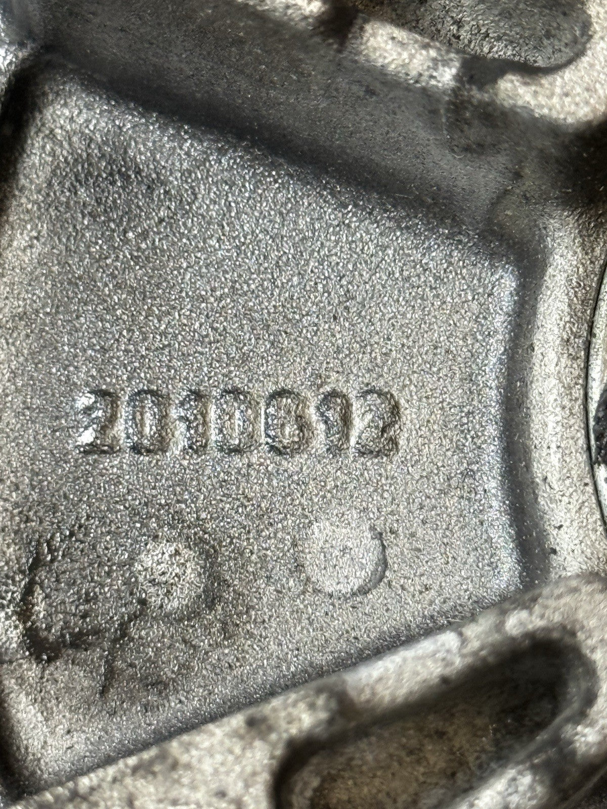 TRIUMPH TRIDENT 660 REAR SPROCKET CARRIER AND CUSH DRIVES OEM YEAR 2021-2024