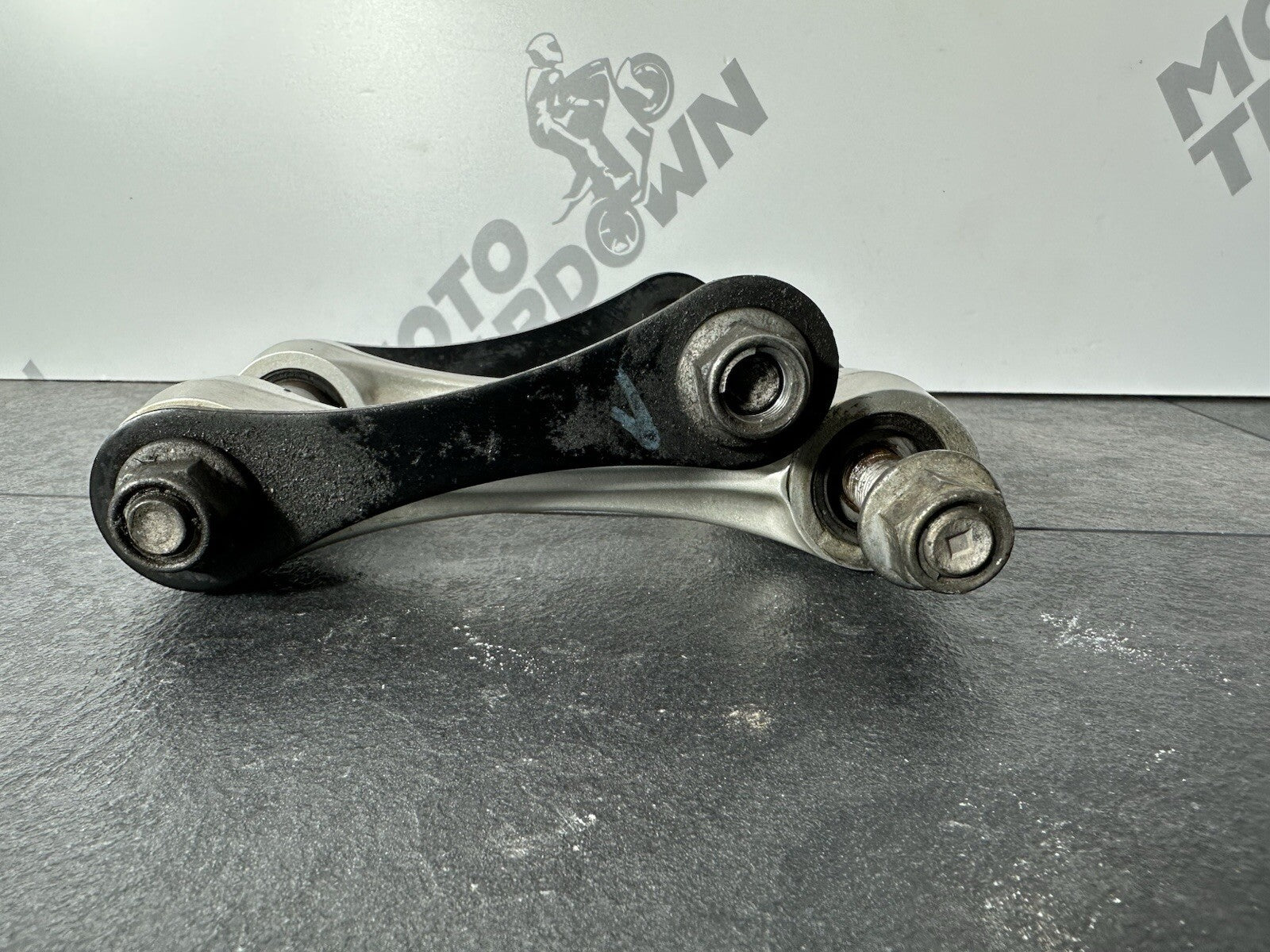 Triumph TIGER 900 GT PRO 2022 Shock Linkage Dog Bone 6337 Miles 2020-2023 OEM