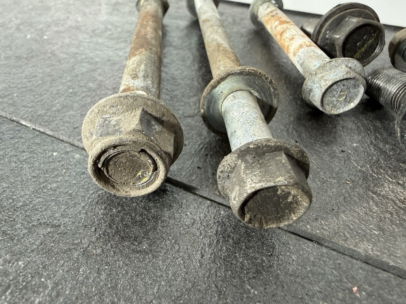 b78333c4-6eec-402f-bb60-e66bcd9a6b96