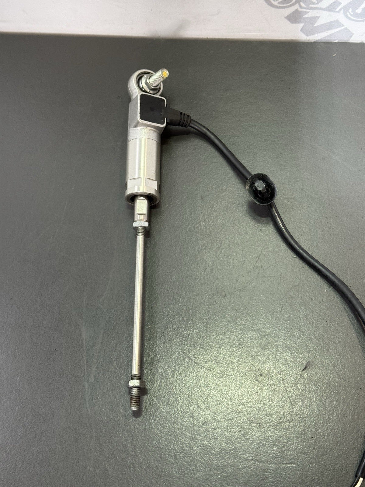 8e800576-5b41-4b47-87e3-e85c35eaefbb