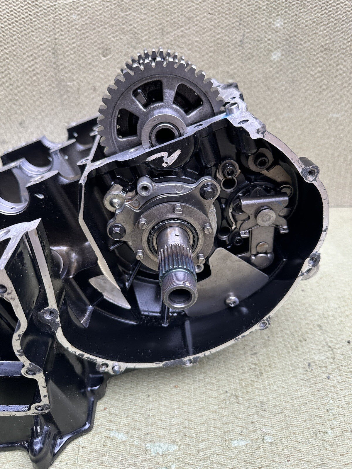 TRIUMPH 675 R DAYTONA GEAR BOX ASSEMBLY Top Engine Case 2011 675R Gear Assembly