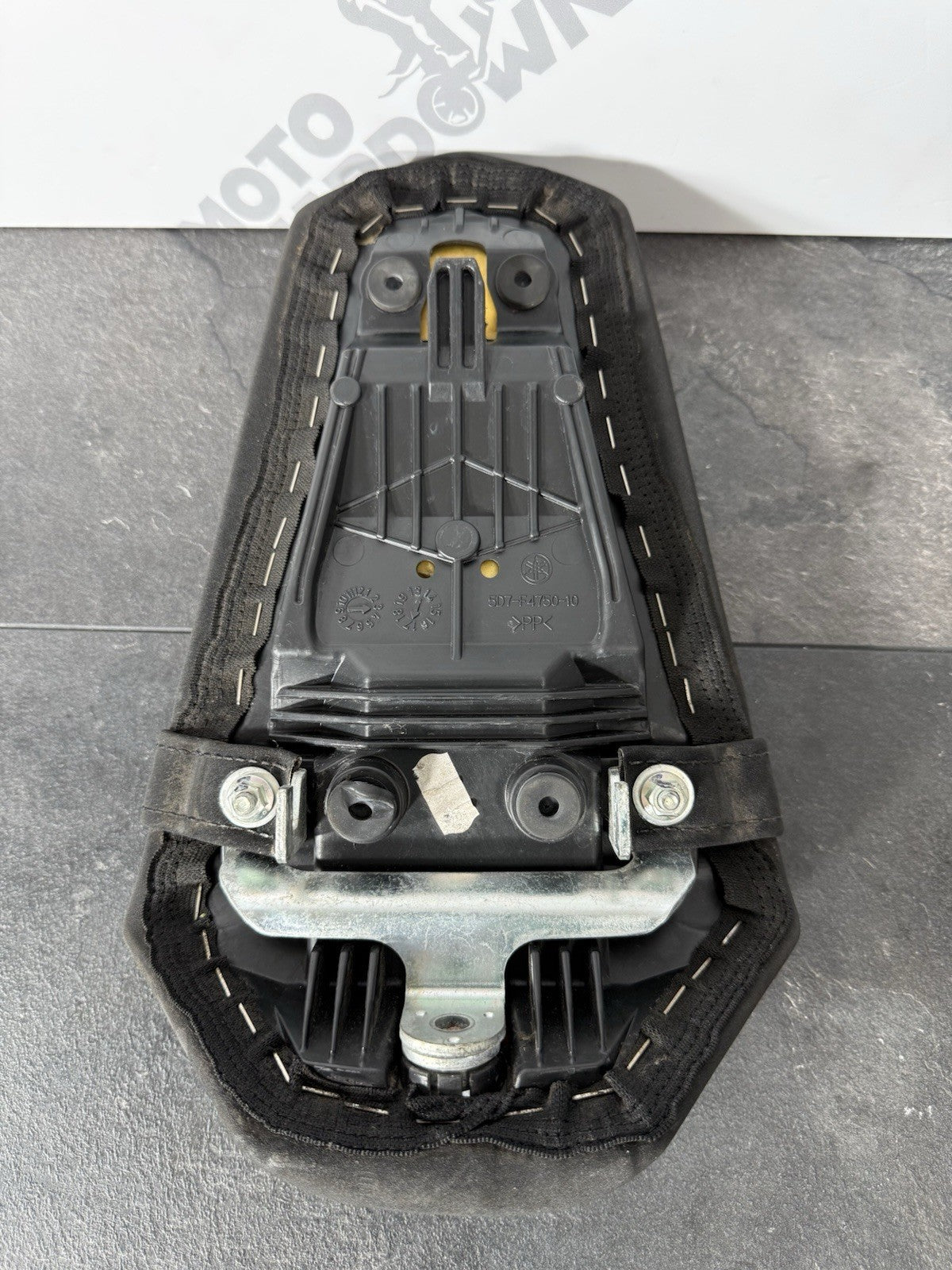 Yamaha YZF R125 R 125 2014 Seat Pillion Seat Rear Seat 26983 Miles 2008-2018 OEM