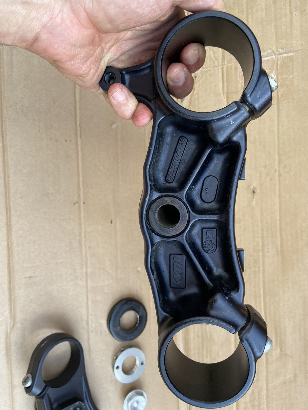 KTM 1290 superduke top and bottom clamps yoke yolk triple clamp OEM 1290 Clamps