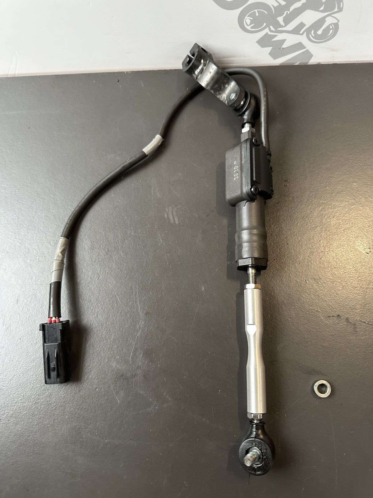 YAMAHA MT-09 SP Gear Shifter - B7N824800000 Yamaha MT09 SP Quickshifter OEM 2022