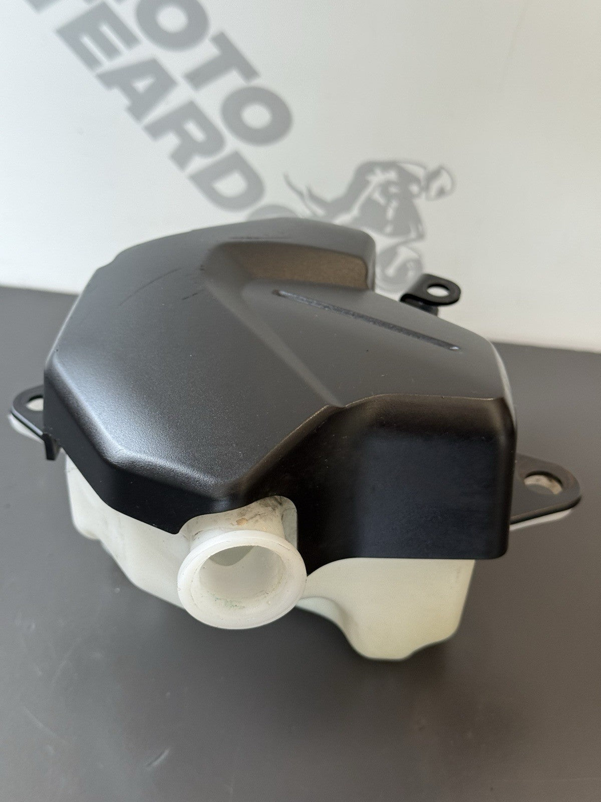 TRIUMPH TRIDENT 660 COOLANT BOTTLE Trident 660 Radiator Coolant Bottle 2021-2024