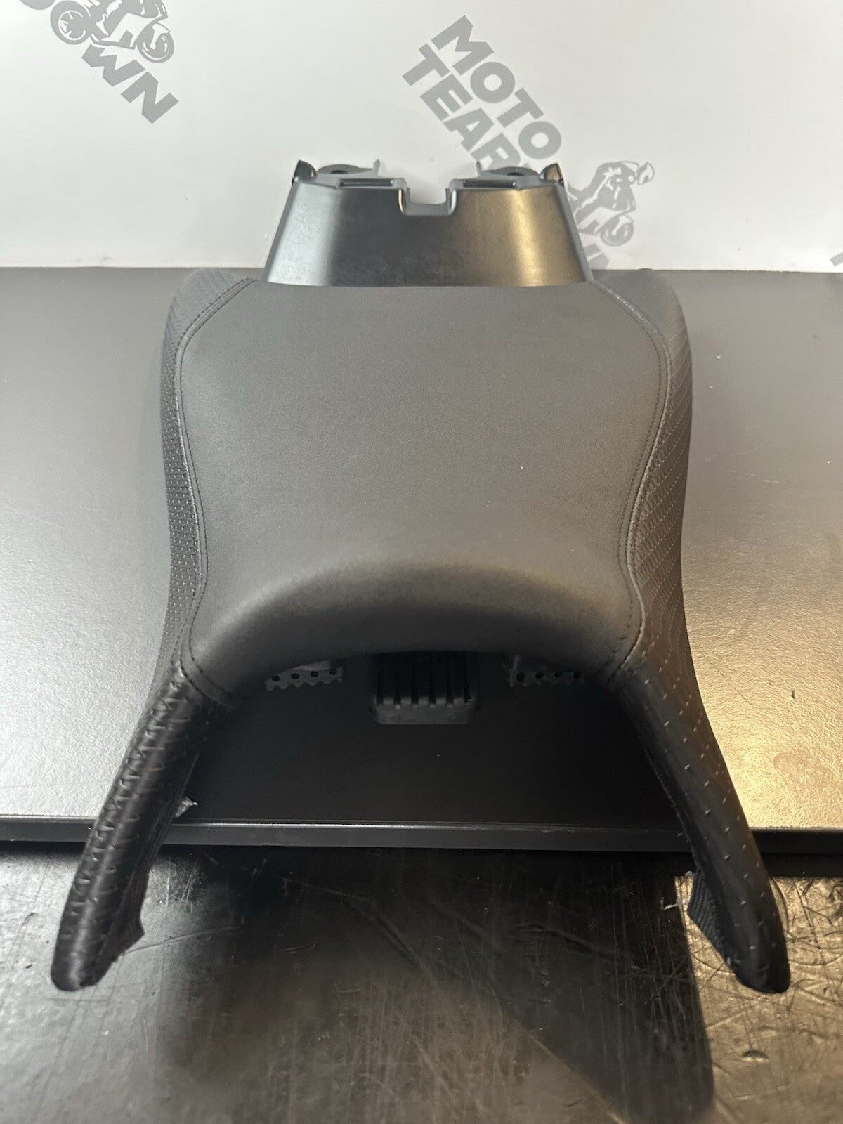 KTM 125 DUKE Seat KTM 125 DUKE Riders Seat 96007040000 OEM 51 Miles