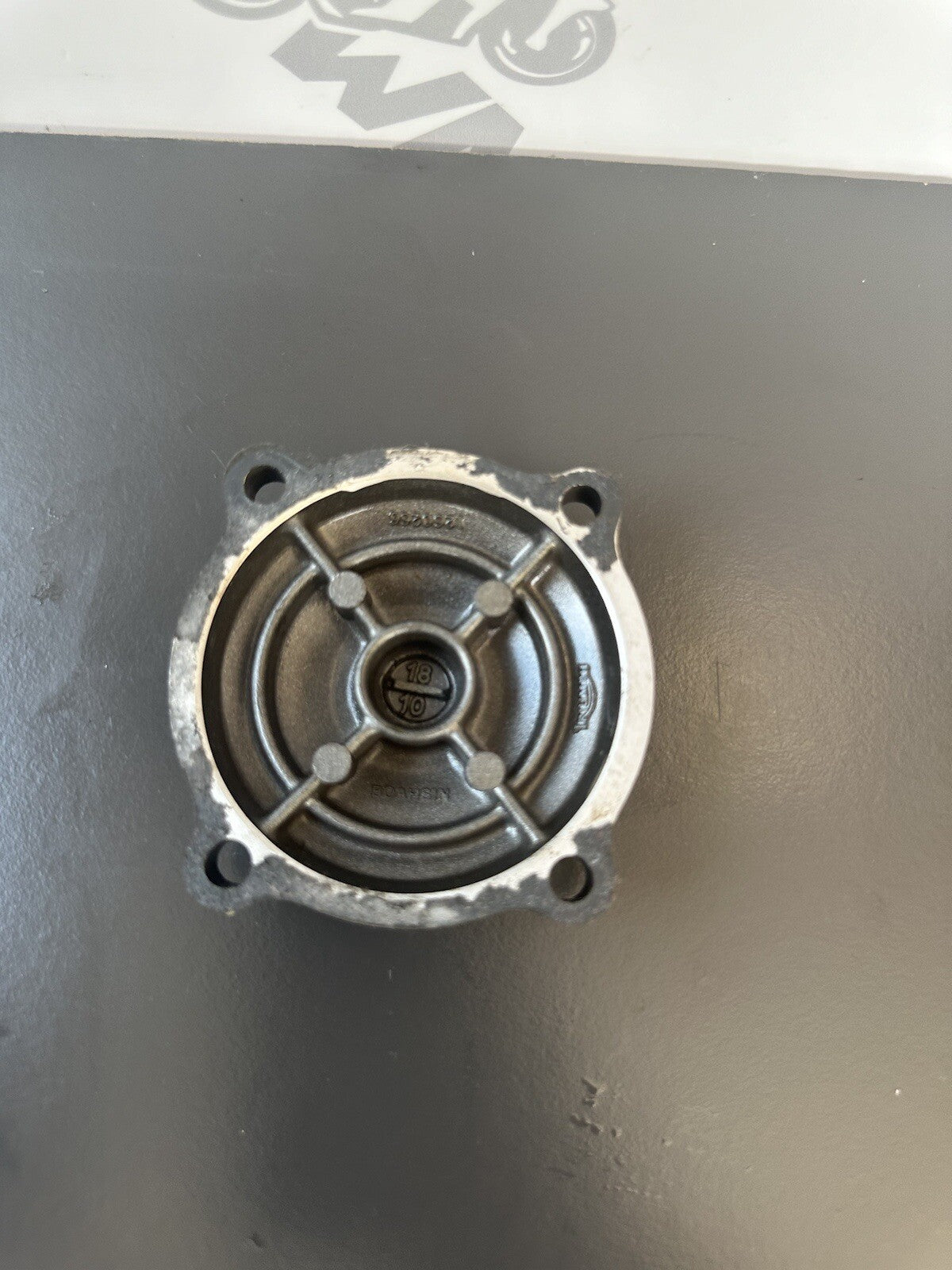 TRIUMPH STREET TRIPLE 765R RS SMALL RIGHT ENGINE COVER BALANCER COVER 2017-2019