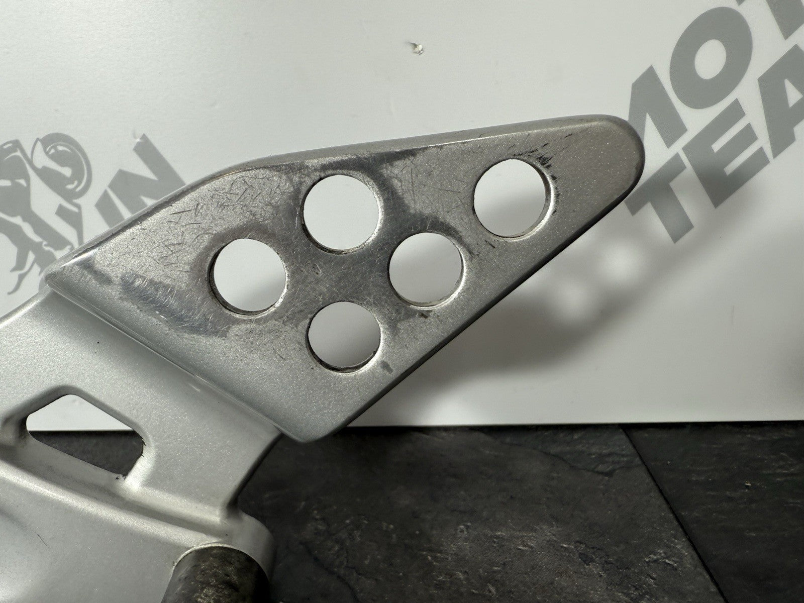Yamaha YZF R125 R 125 2014 Left Rearset Footrest Mount 26983 Miles 2008-2018