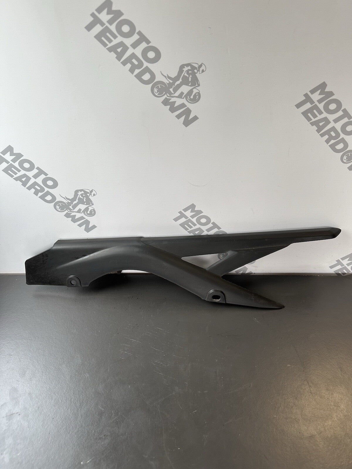 YAMAHA MT03 CHAIN GUARD YEAR 2020 Yamaha MT-03 Chain Guard 1WDF23110100 OEM